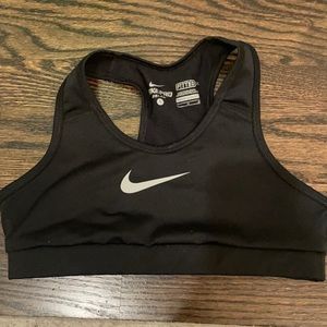 BLACK NIKE LARGE SPORTS BRA
